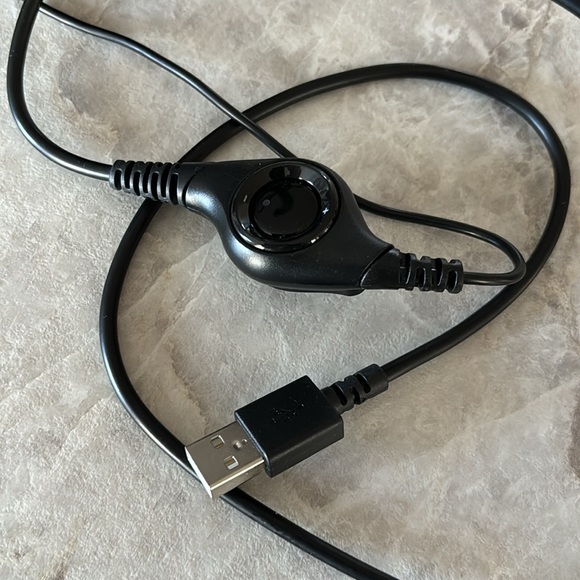 Logitech ClearChat Comfort USB Headset H390 with Mic - Picture 5 of 10